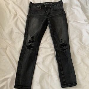 American Eagle Dark Gray Ripped Jeans Size 6 Short